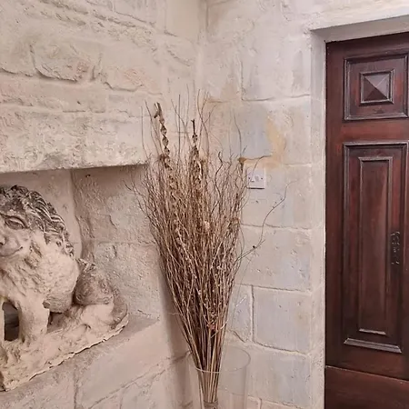 Servants' Quarters Studio Apartment Valletta Exterior photo